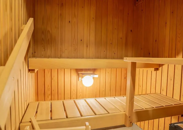 Moderni Saunallinen Asunto Keskustassa Ilmaisella Parkkipaikalla 아파트 *