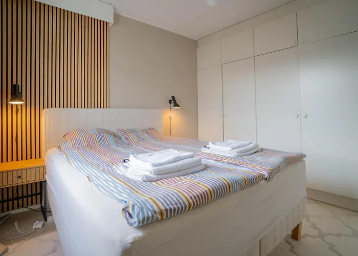 Moderni Saunallinen Asunto Keskustassa Ilmaisella Parkkipaikalla 아파트 *